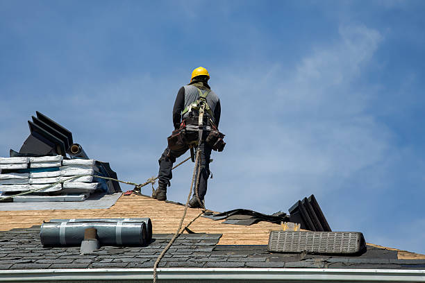 Professional Gutter Installation technician working in Hilton Head Island, SC